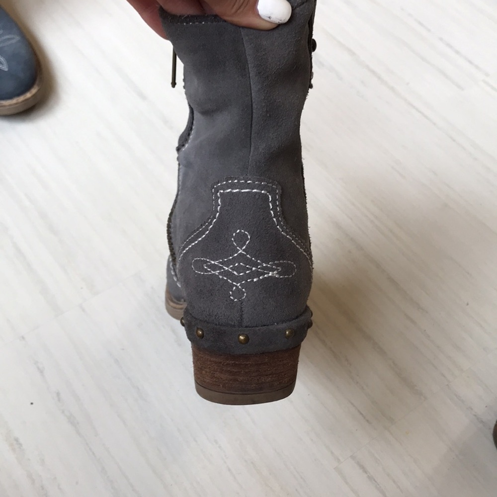 Sundance grey suede boot Size 38 - Picture 6 of 8
